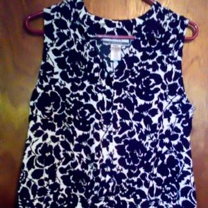 Nine and company black and white top